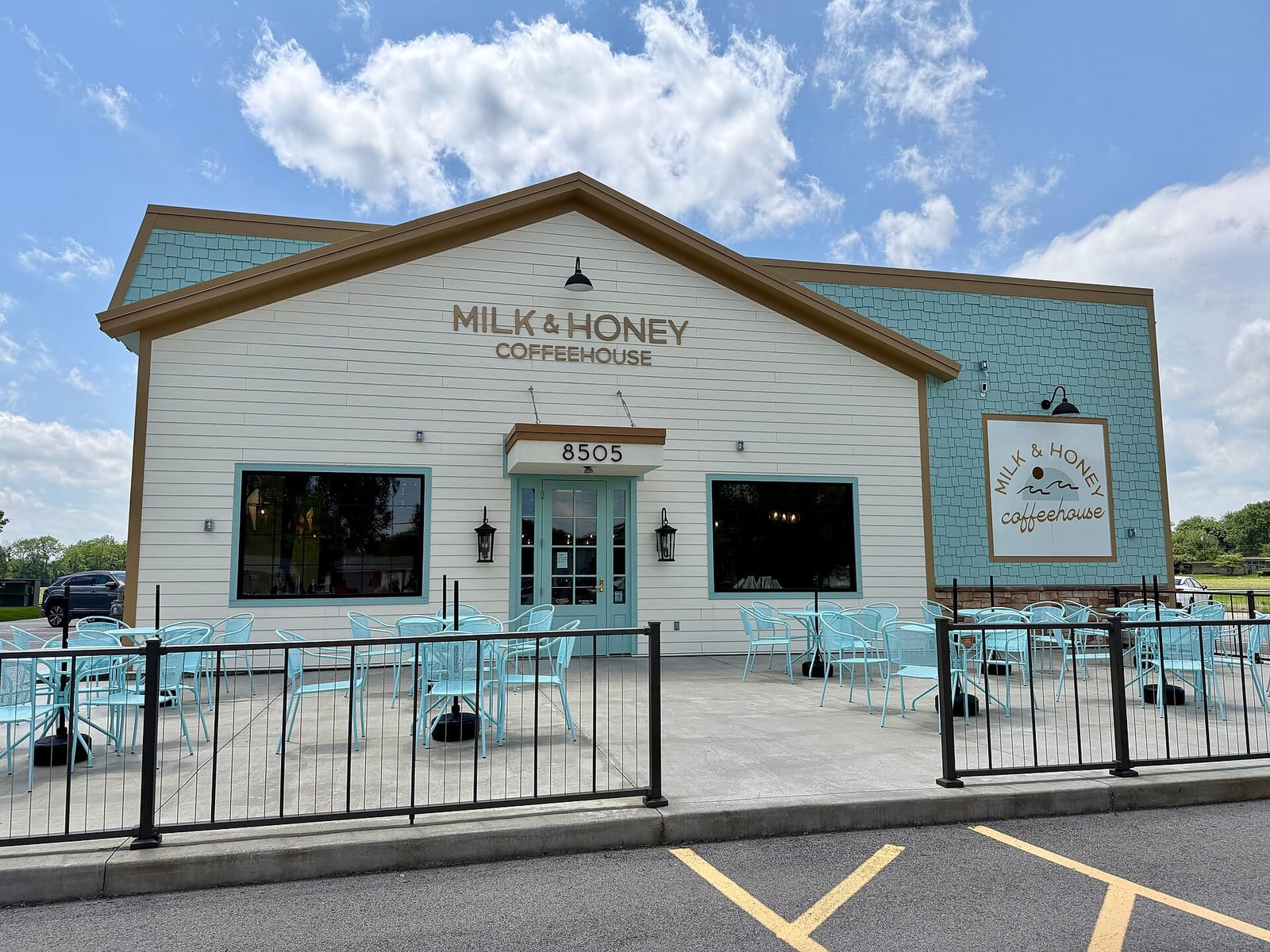 Milk & Honey Coffeehouse photo 3