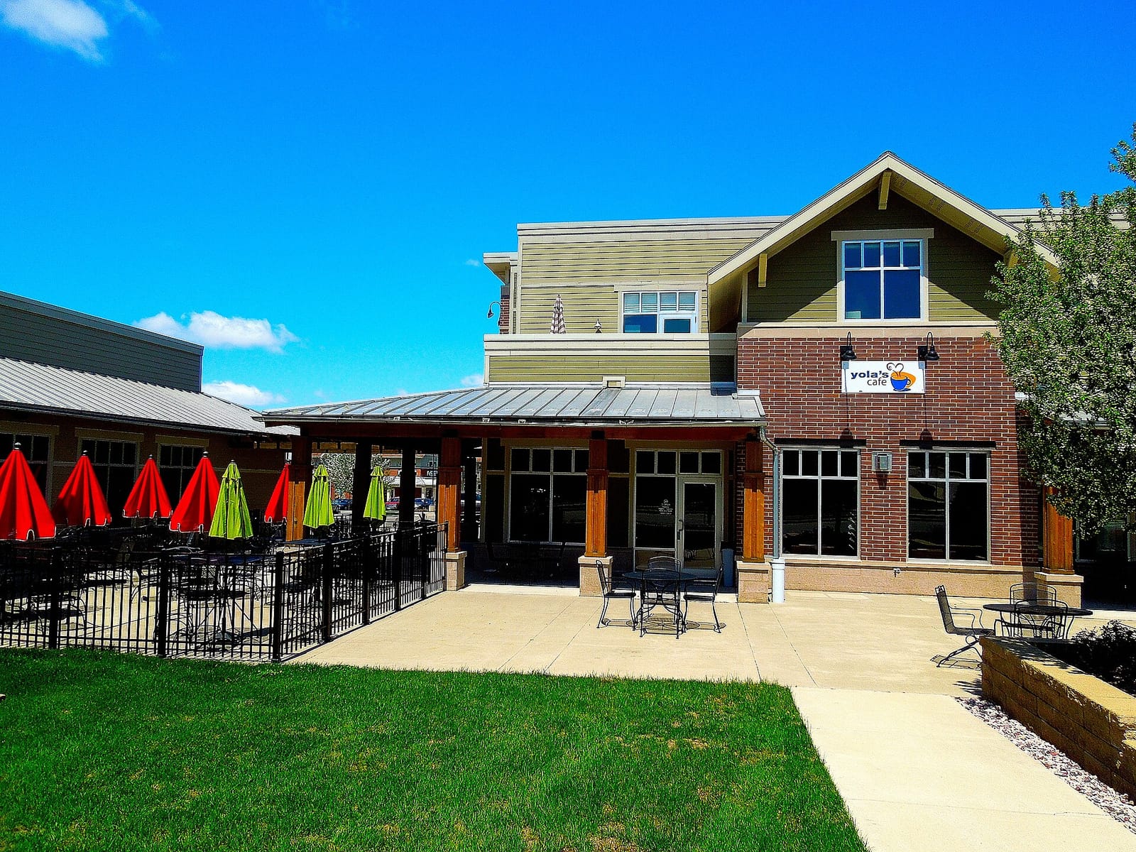 Yola's Cafe and Coffee Shop of Madison photo 2