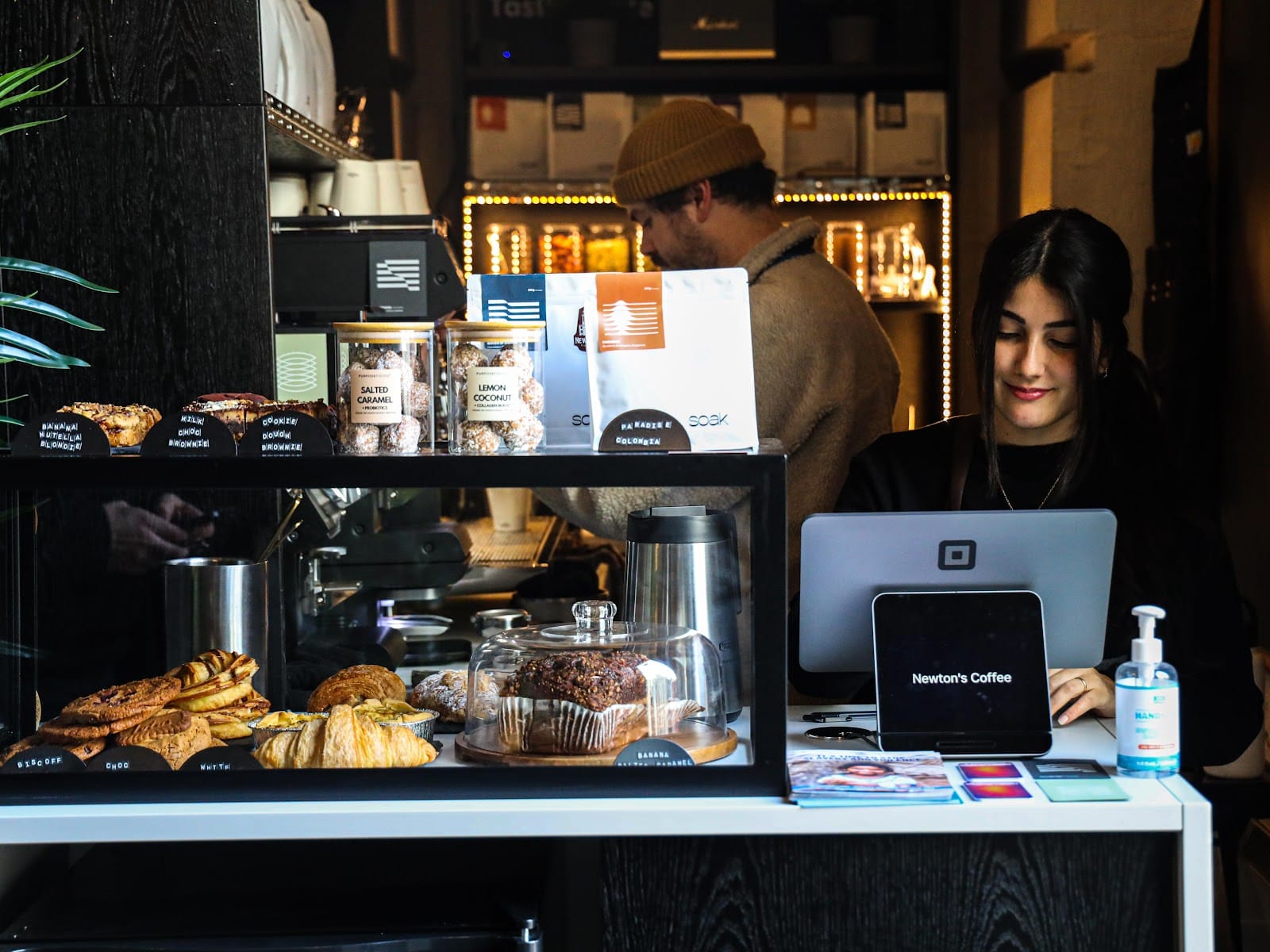 Newton's Coffee