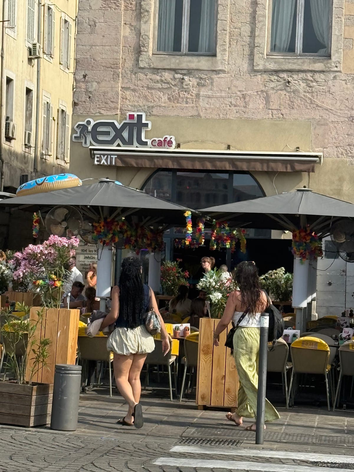 Exit Café