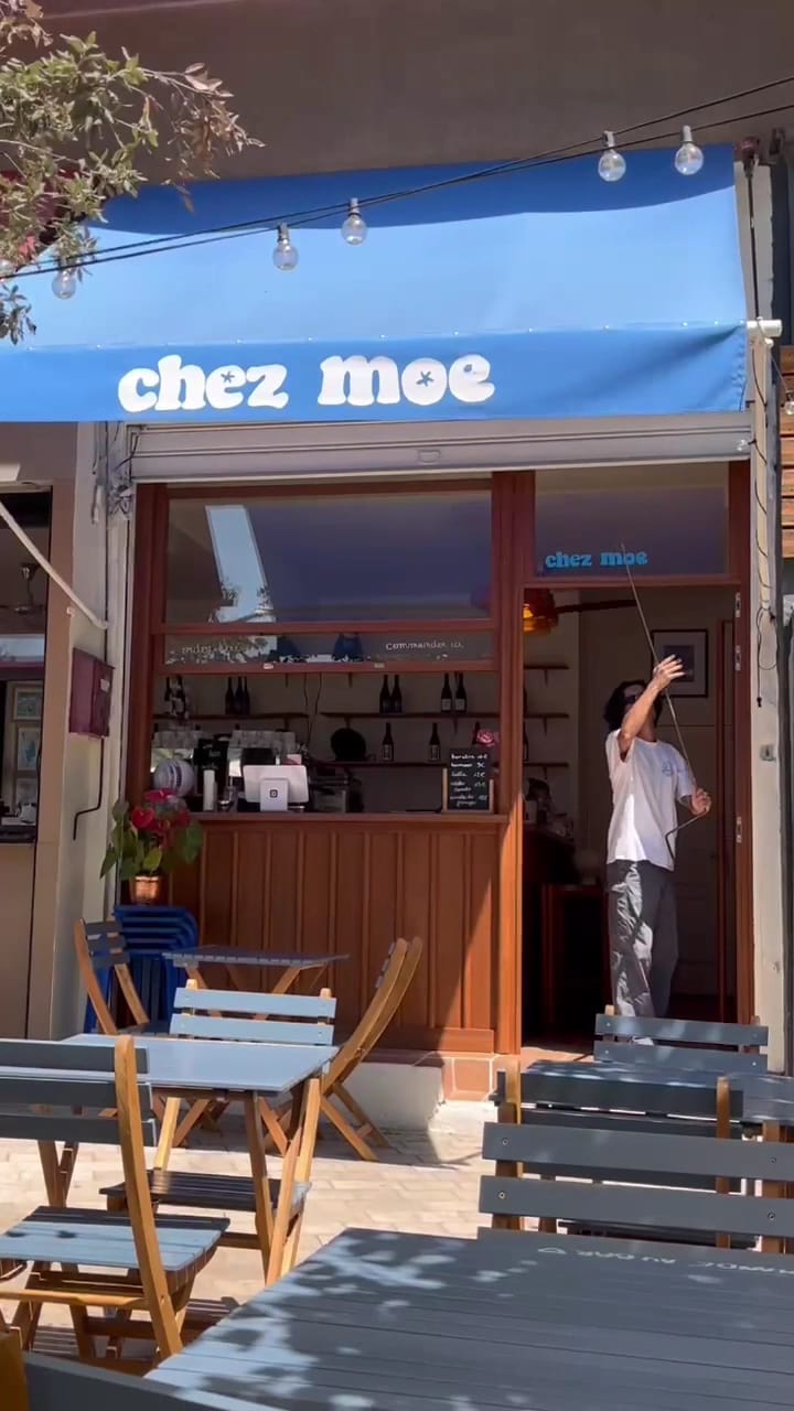 chez moe