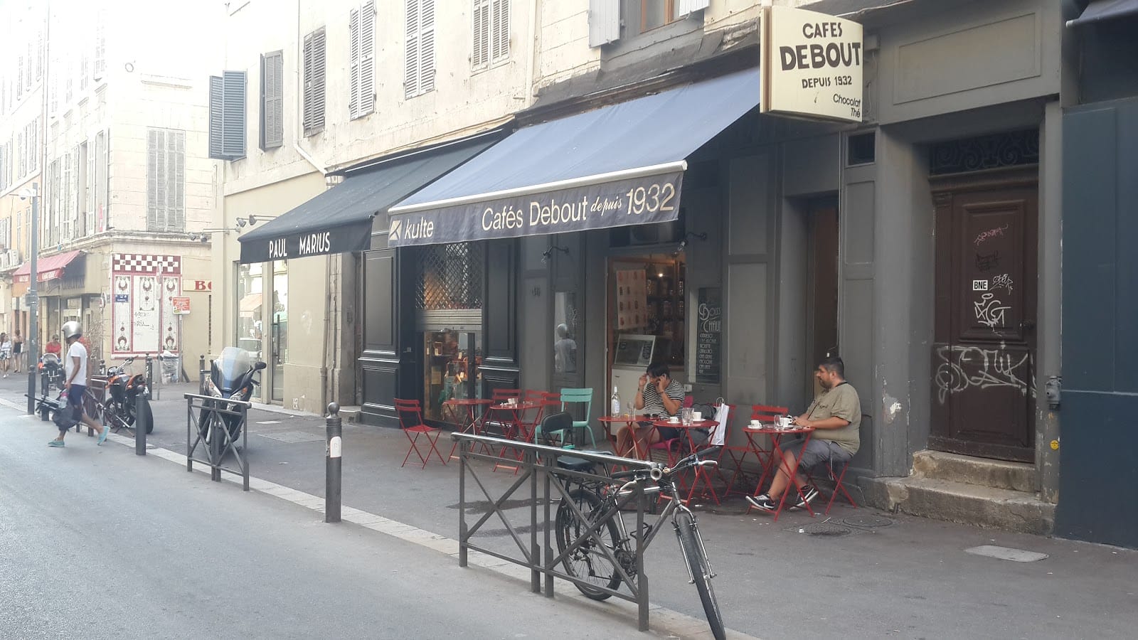 Cafés Debout