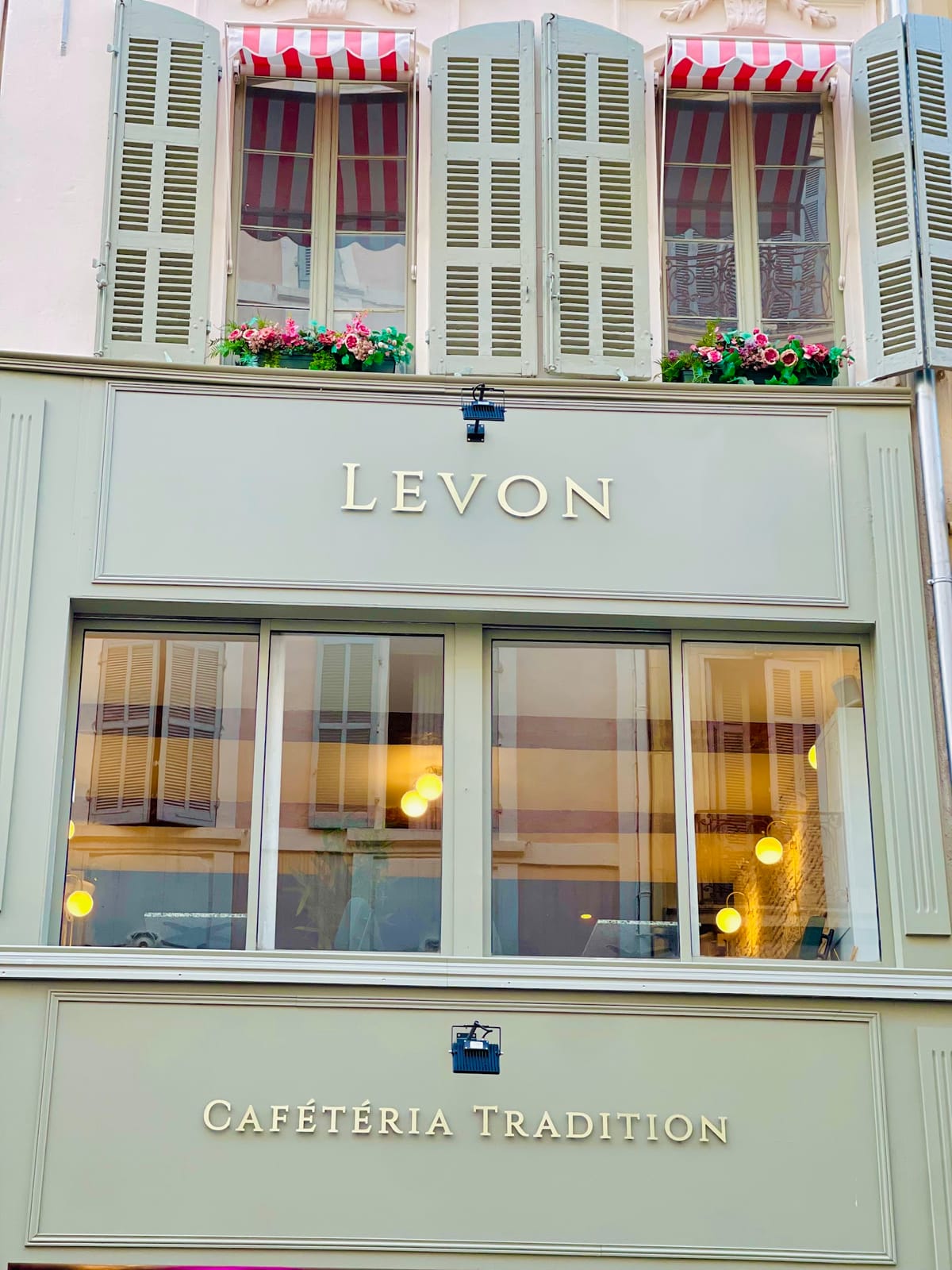 LEVON Cafétéria Tradition
