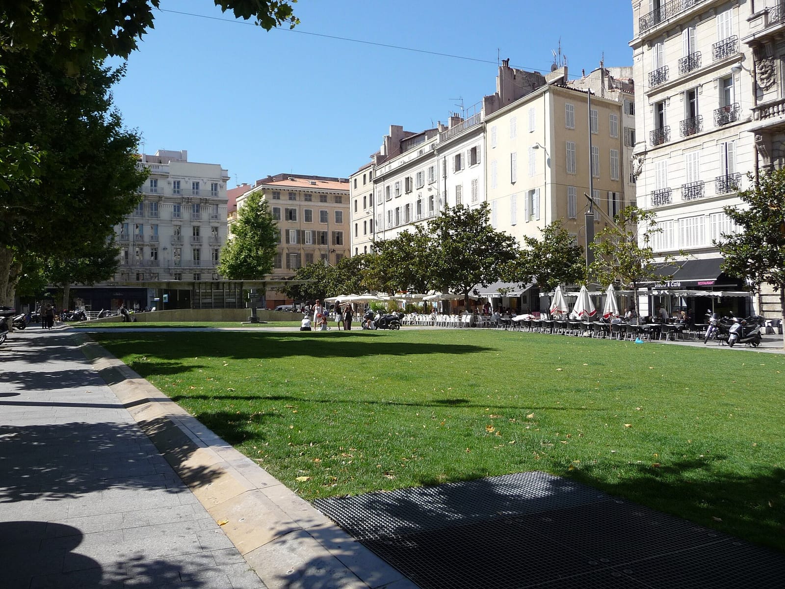 Cafe Du Commerce photo 4