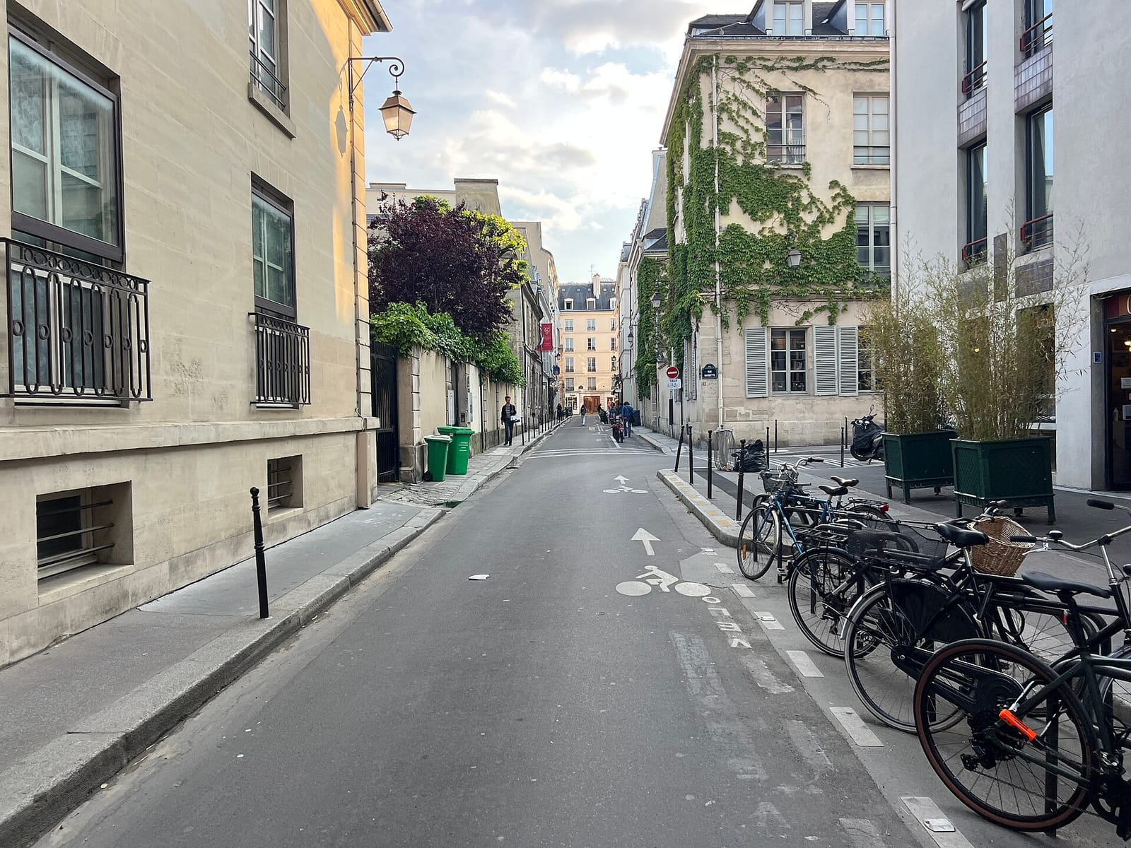 Causeries Paris - Specialty coffee & natural wine photo 4