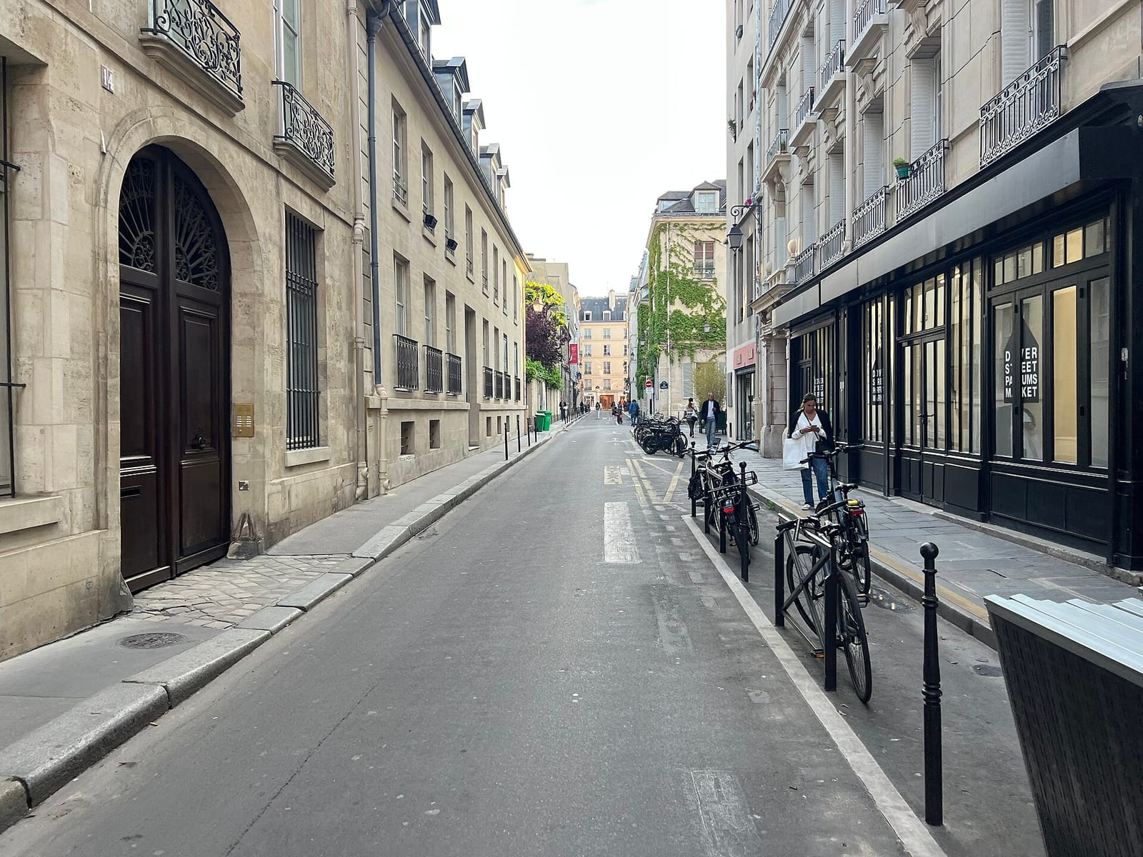 Causeries Paris - Specialty coffee & natural wine photo 5