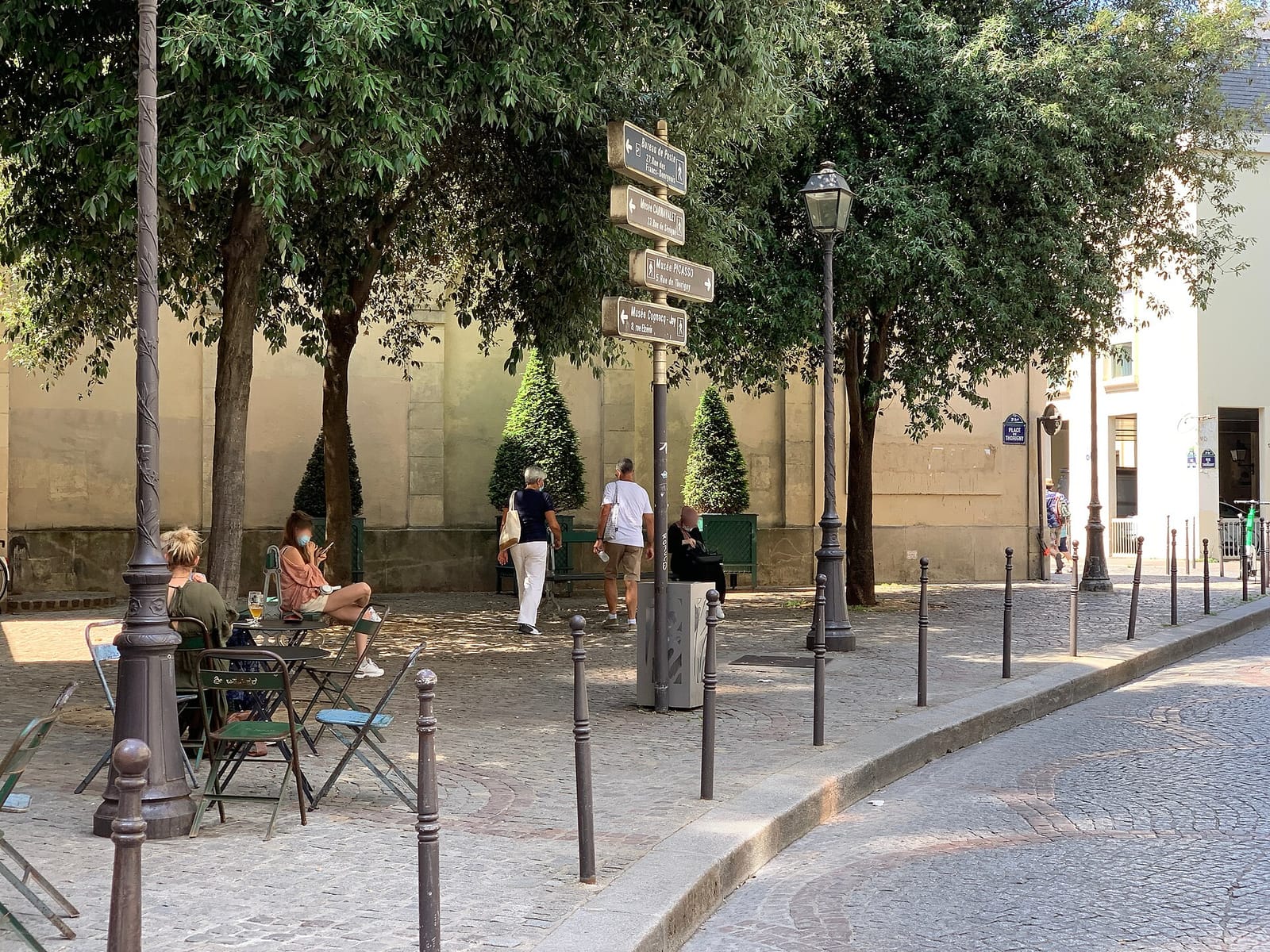 Causeries Paris - Specialty coffee & natural wine photo 2