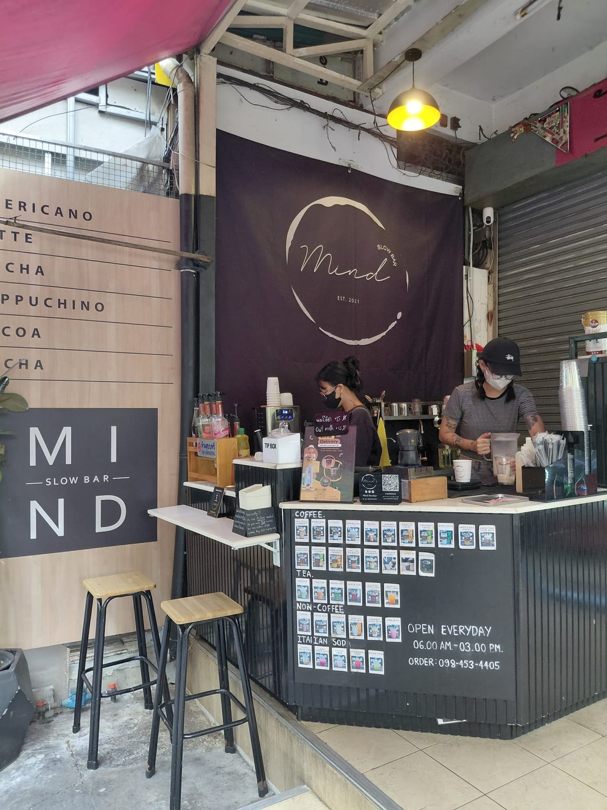 MIND SLOWBAR (ประตูน้ำ เพชรบุรีซอย19)