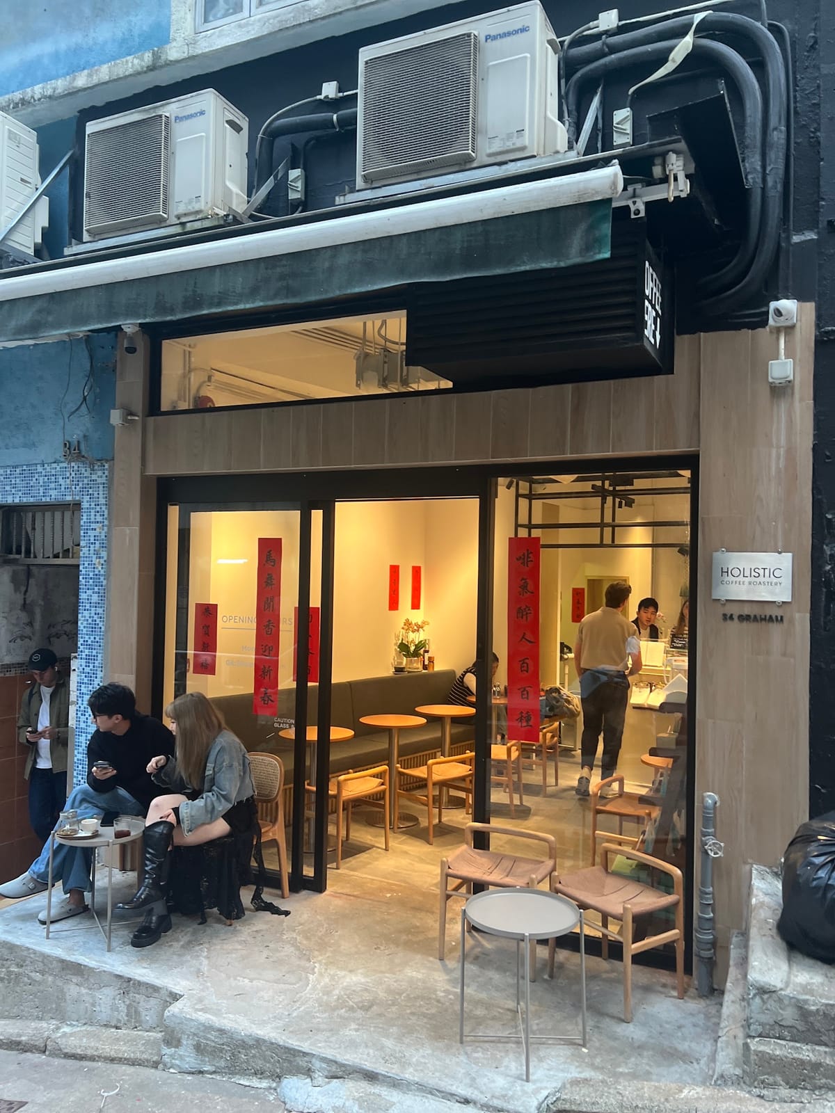 HOLISTIC Coffee Roastery