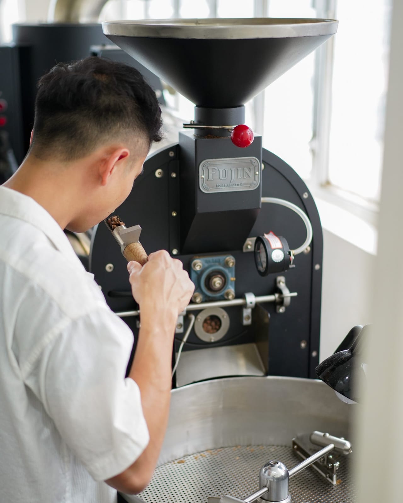 Saturn Coffee Roaster photo 4
