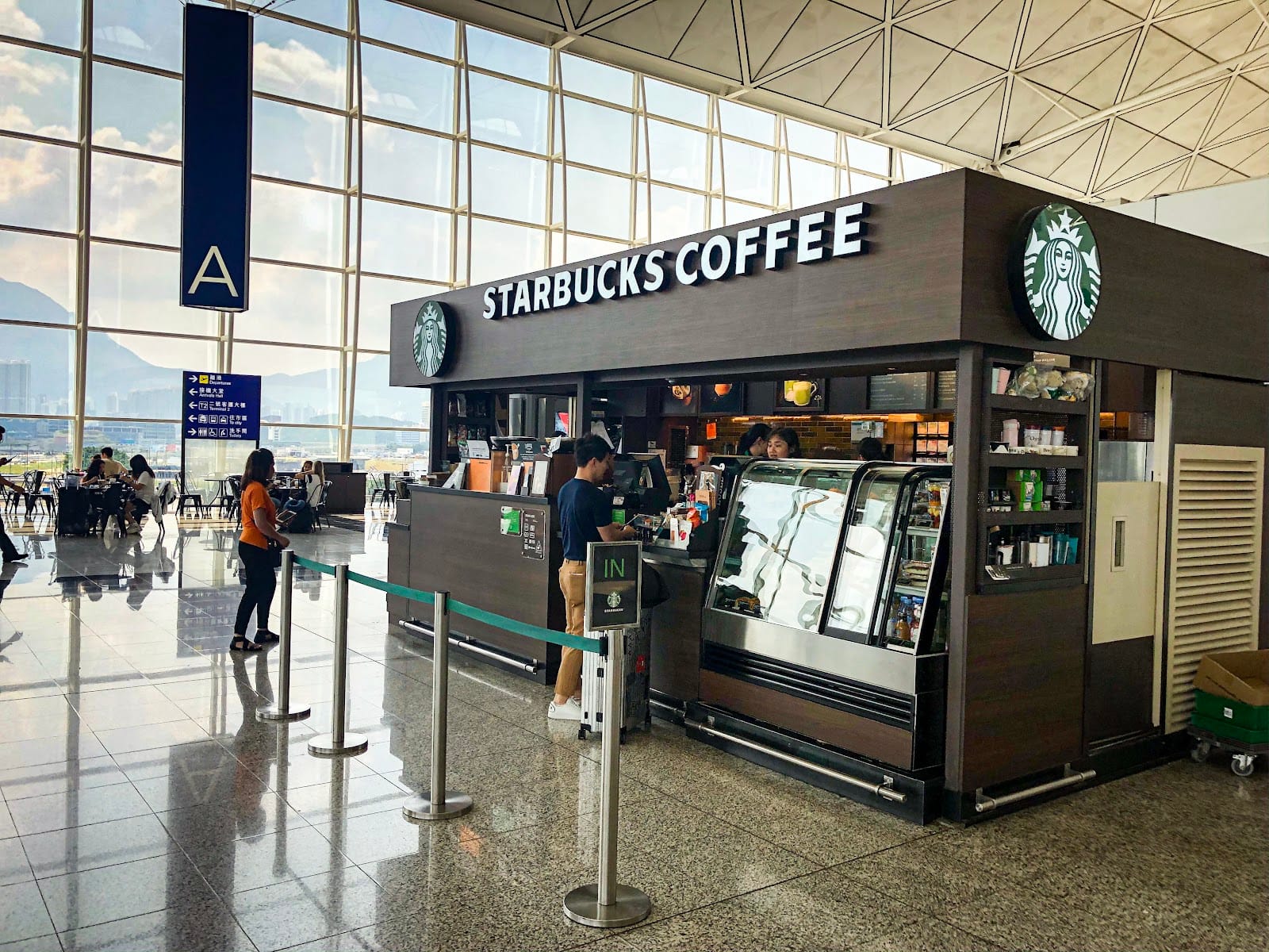 Starbucks (Hong Kong International Airport)