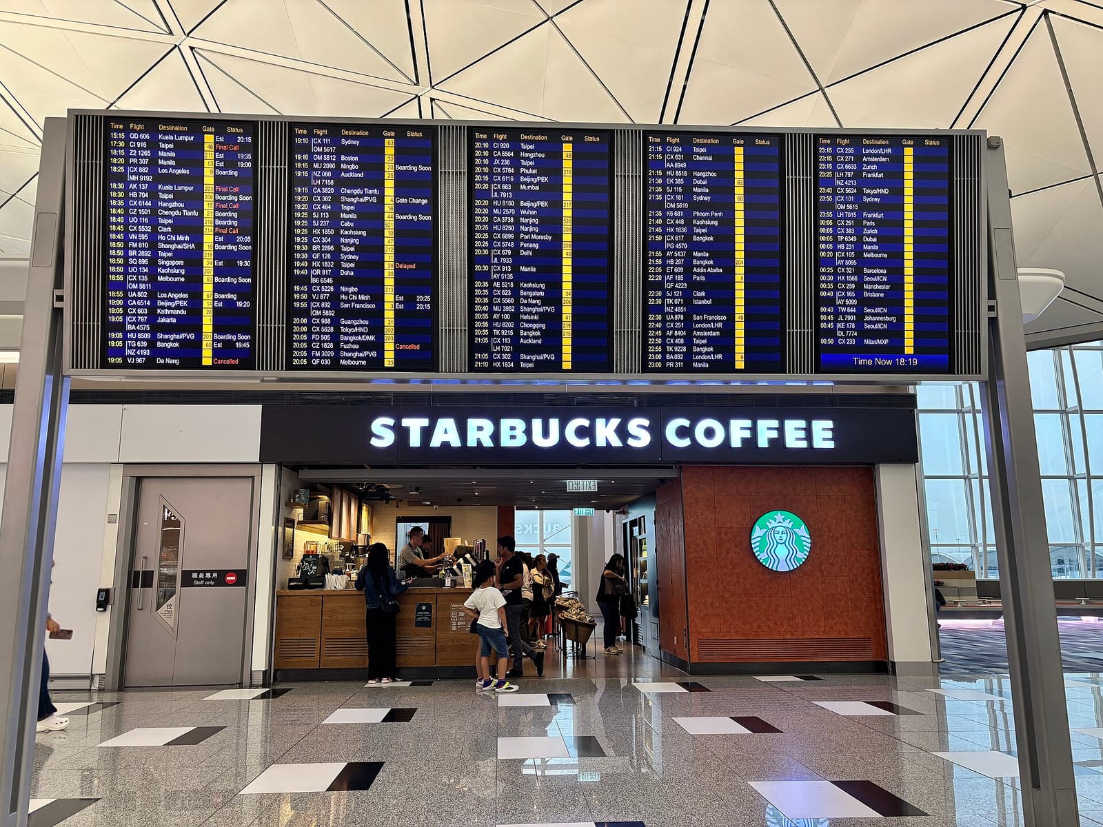Starbucks (Hong Kong International Airport) photo 3