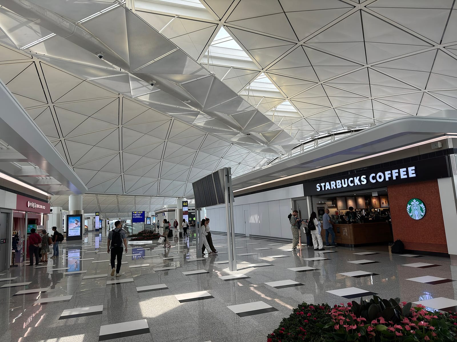 Starbucks (Hong Kong International Airport) photo 2