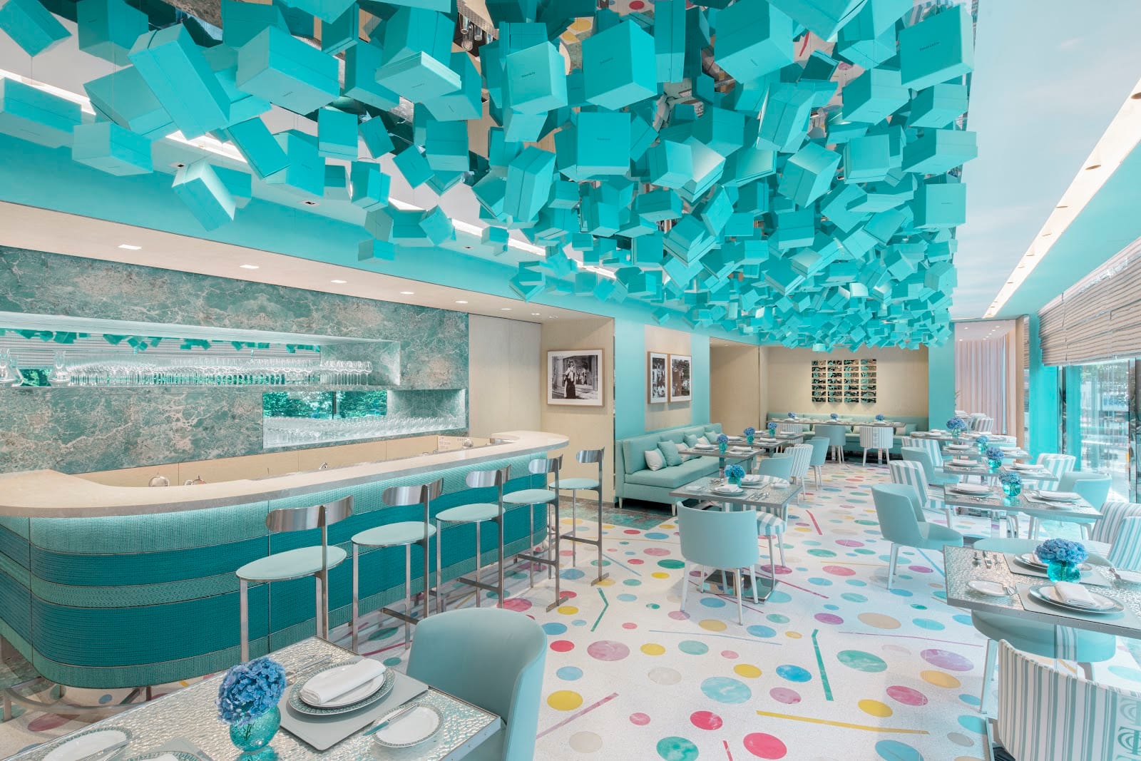 Tiffany Blue Box Café, Hong Kong