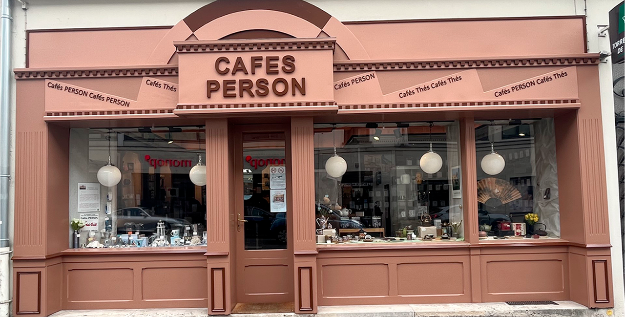 Cafés Person