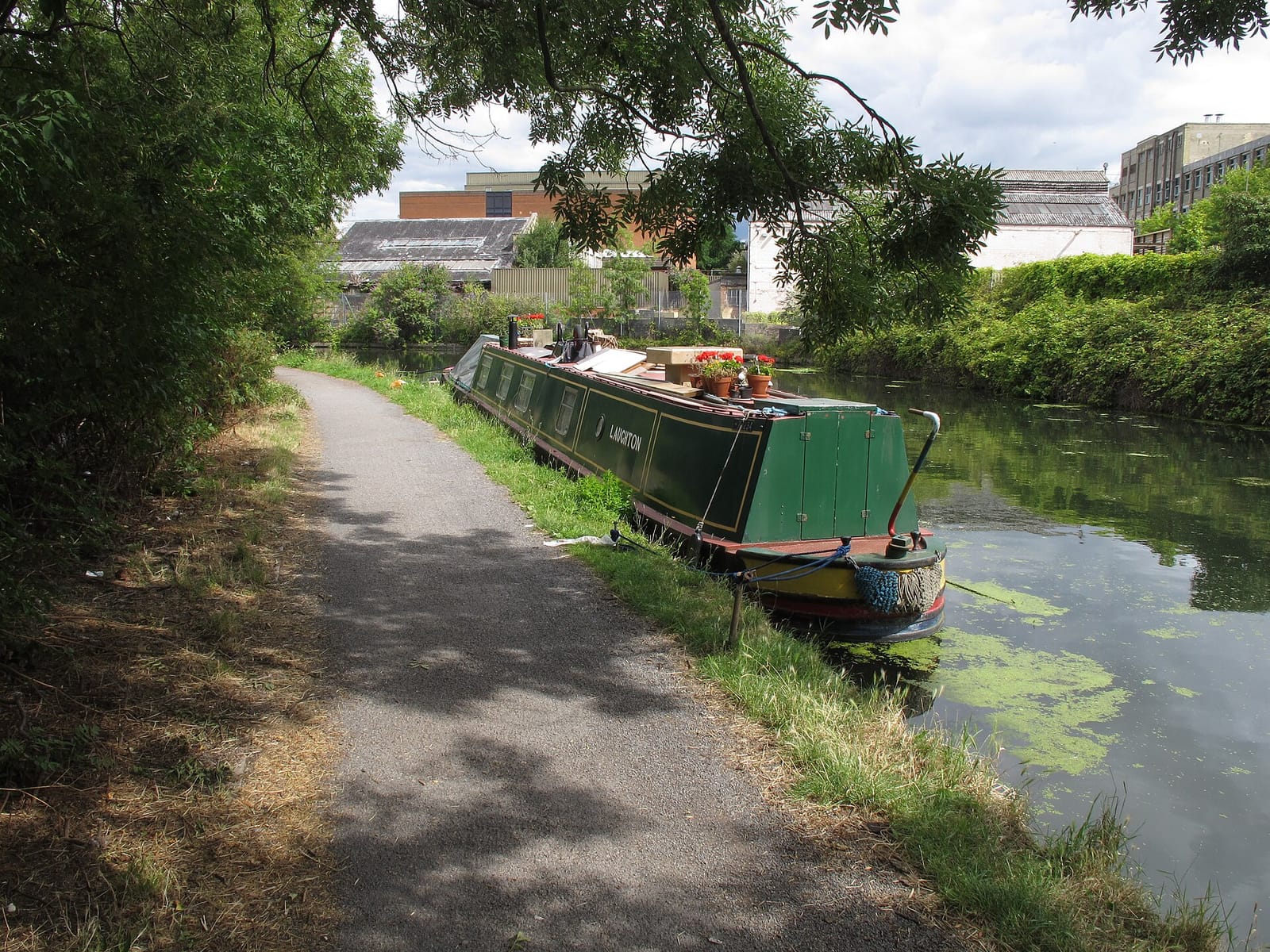 Esquires London - Greenford Quay photo 4