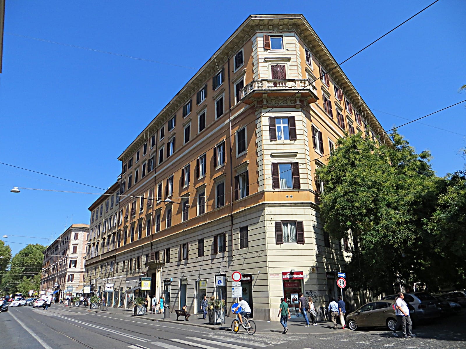Caffè Castroni photo 3
