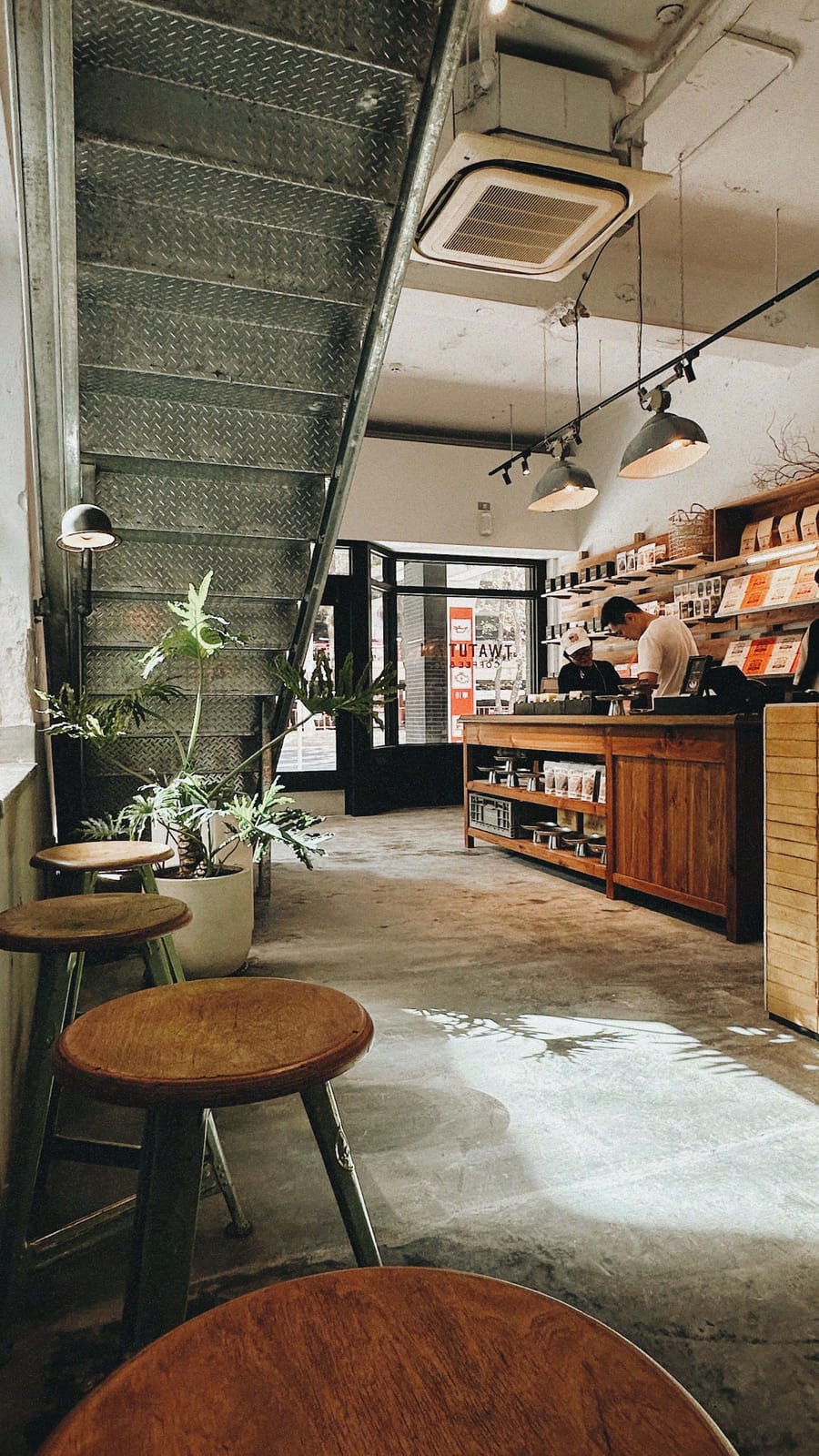 TWATUTIAN Coffee & Co