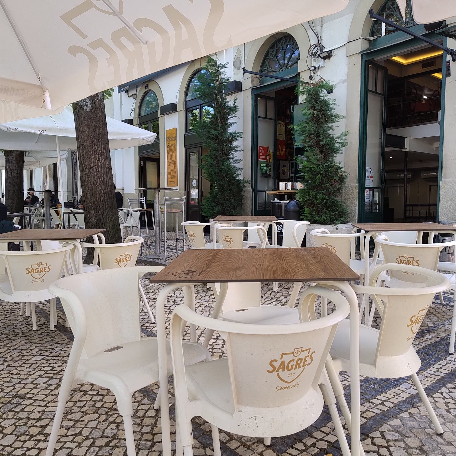 Café Tropical