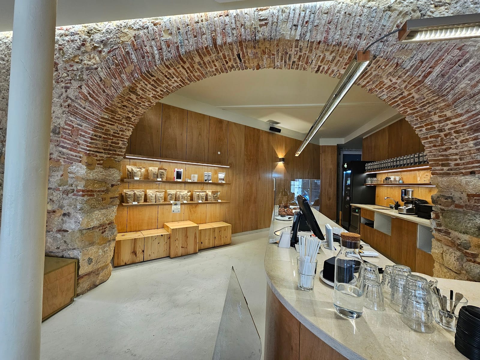 Fábrica Specialty Coffee & Roastery - S. Mamede