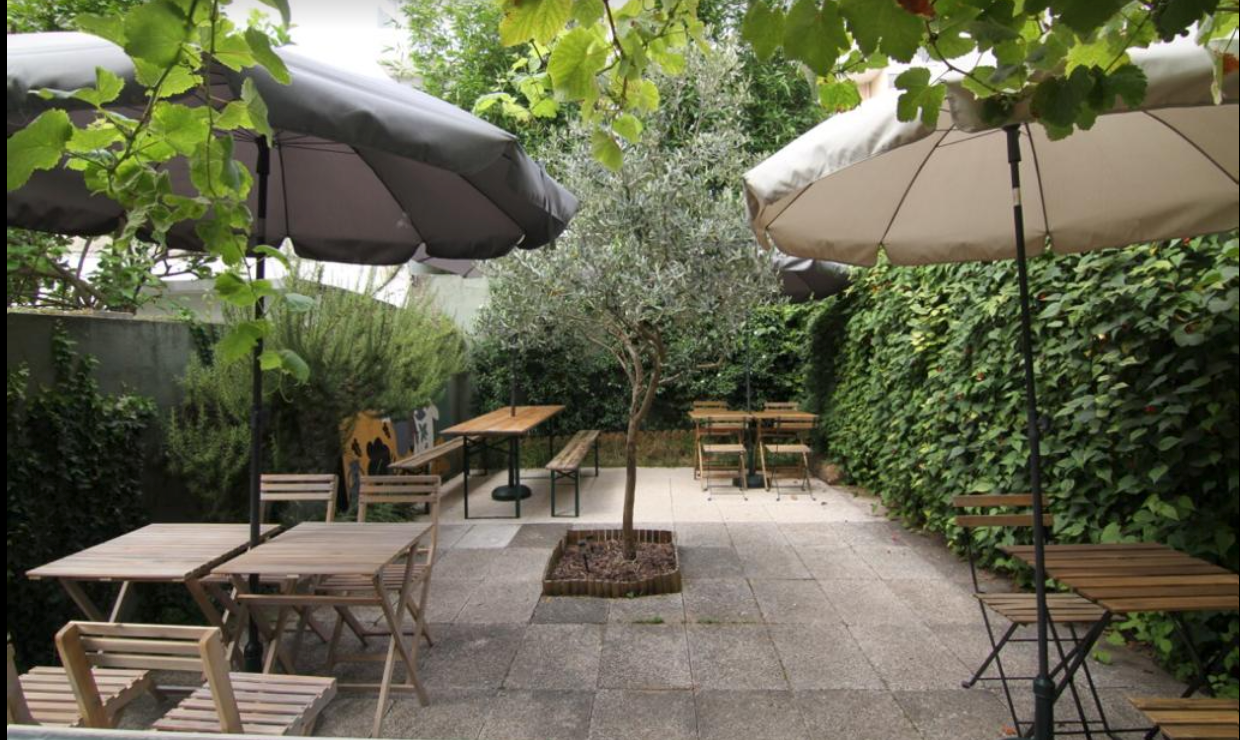 Dona Mira - Café, Bar e Cultura
