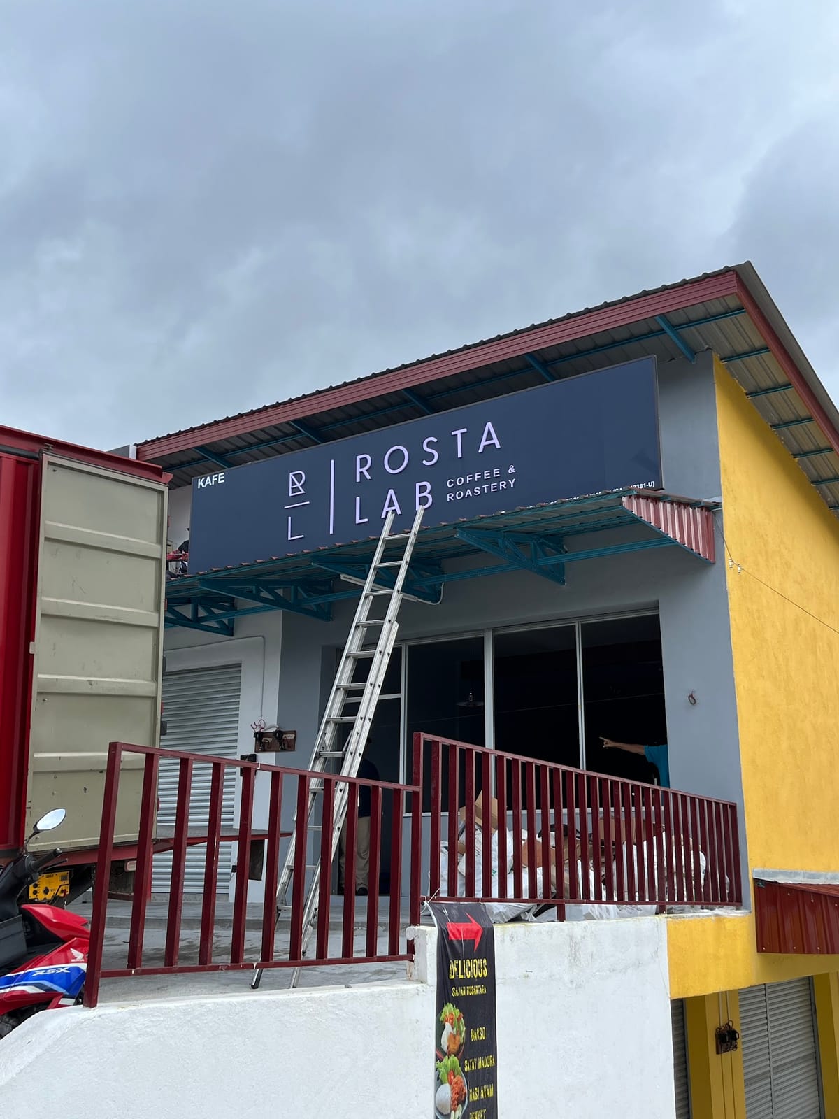 Rosta Lab coffee & Roastery
