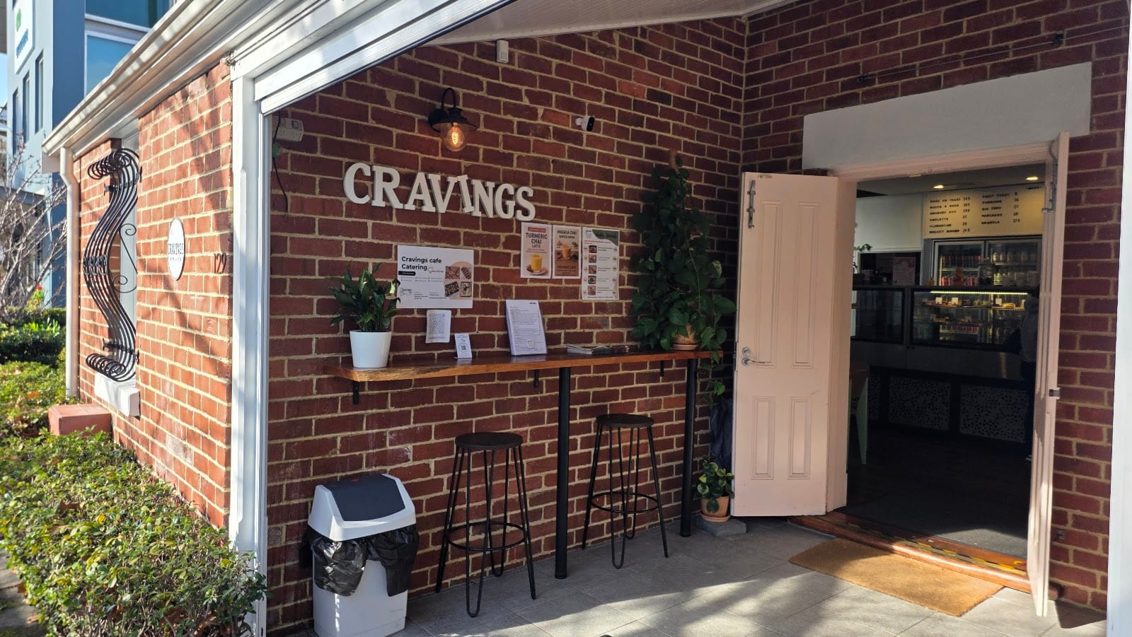 Cravings Cafe