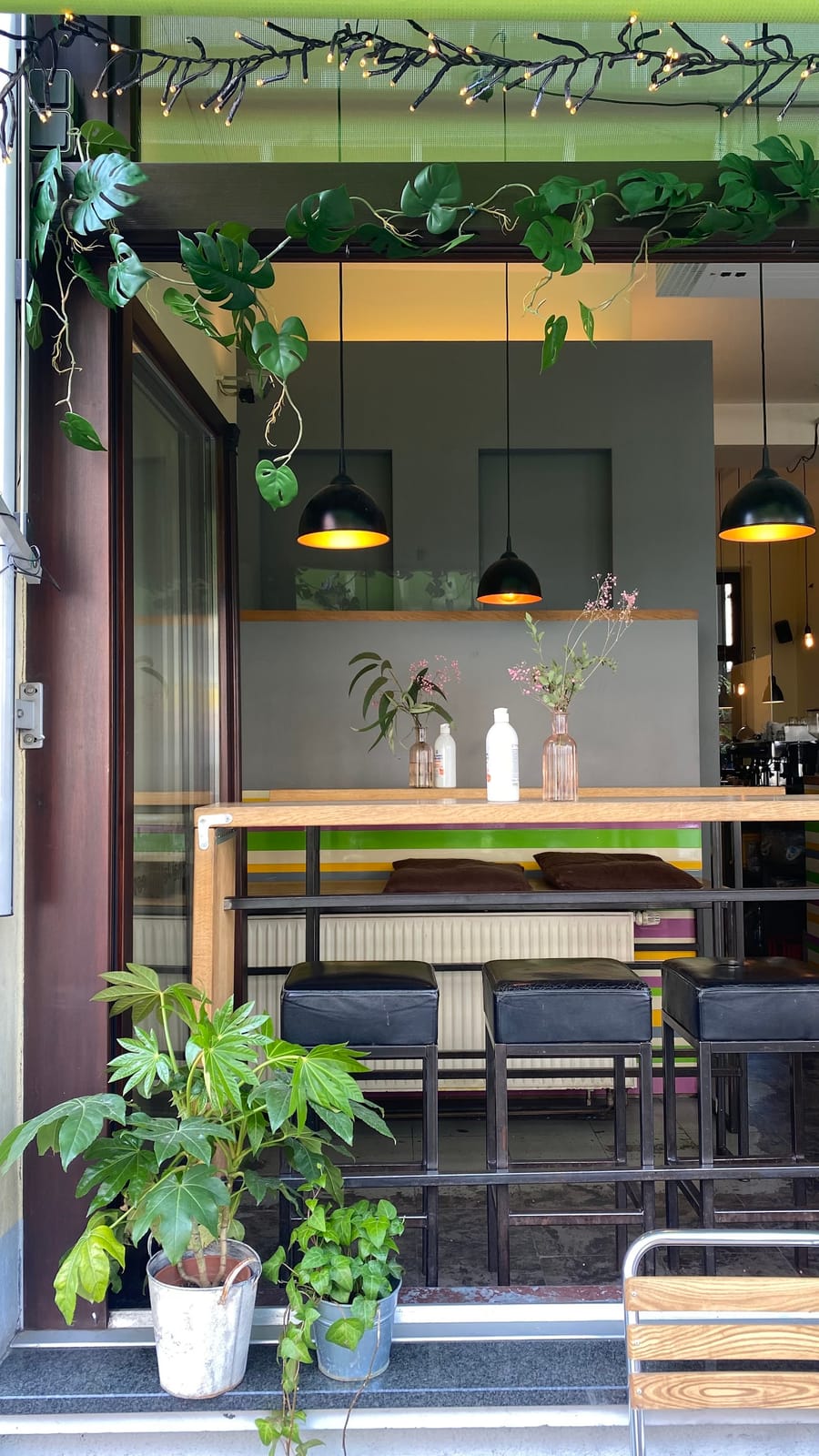 cafecafe - urban eats & coffee
