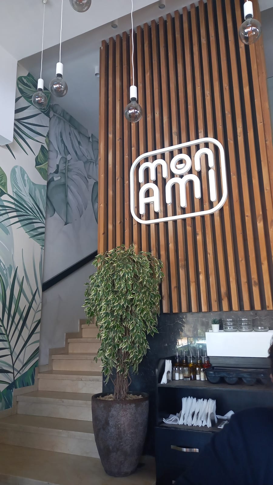 Café mon ami