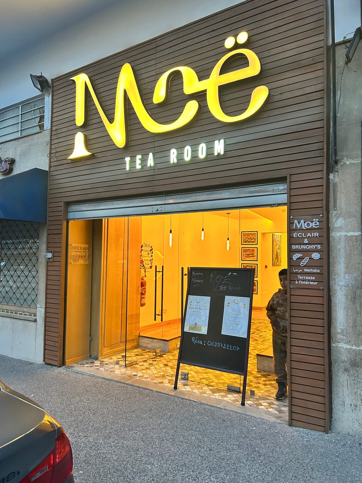 Moë Tea Room