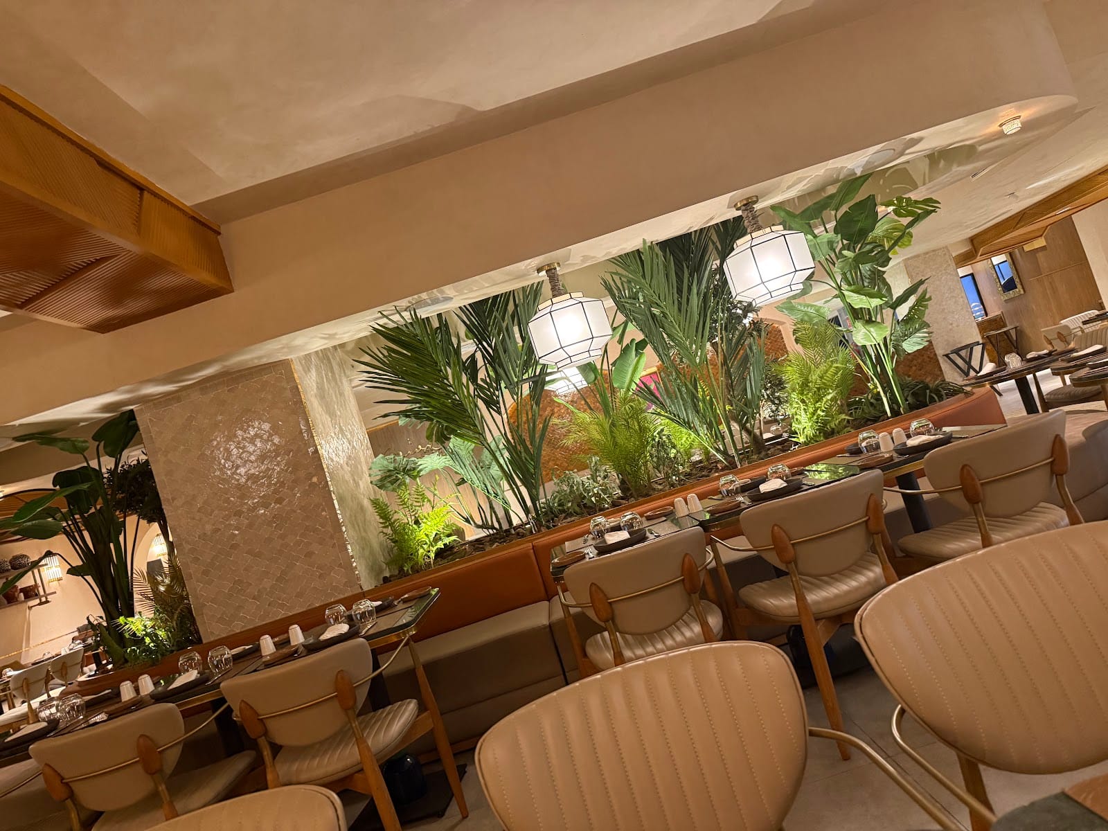 CAFÉ RESTAURANT ARABESQUE