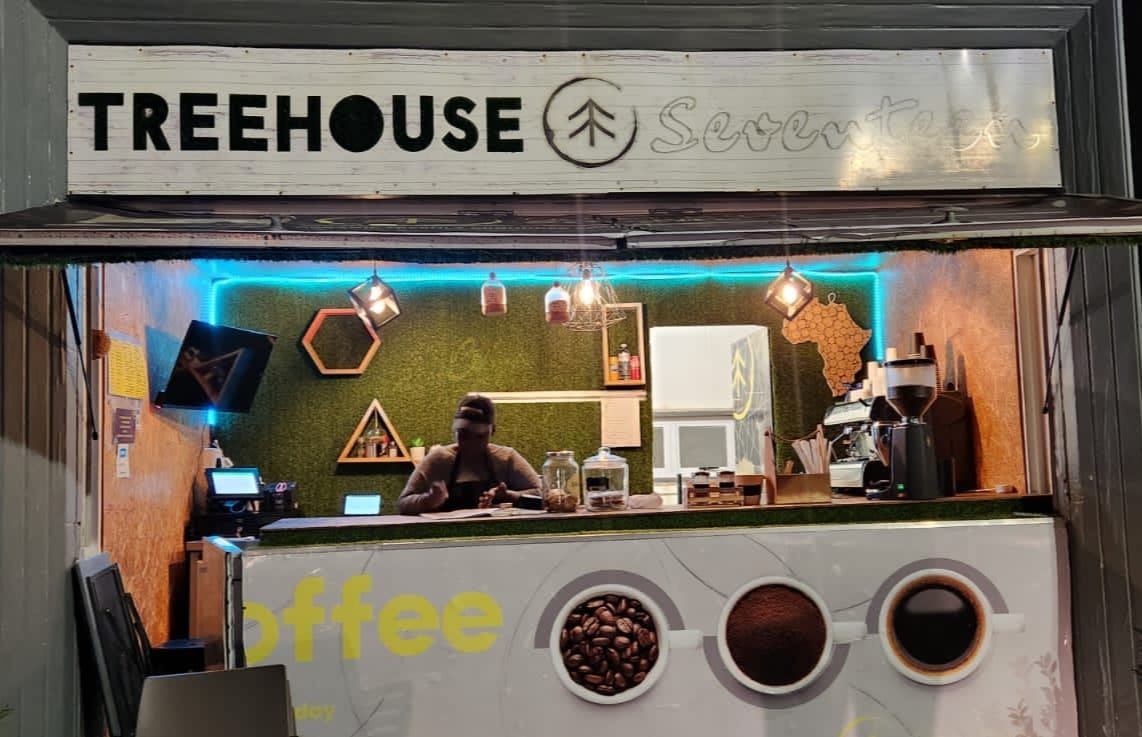 Melts & Coffee (Treehouse Seventeen)