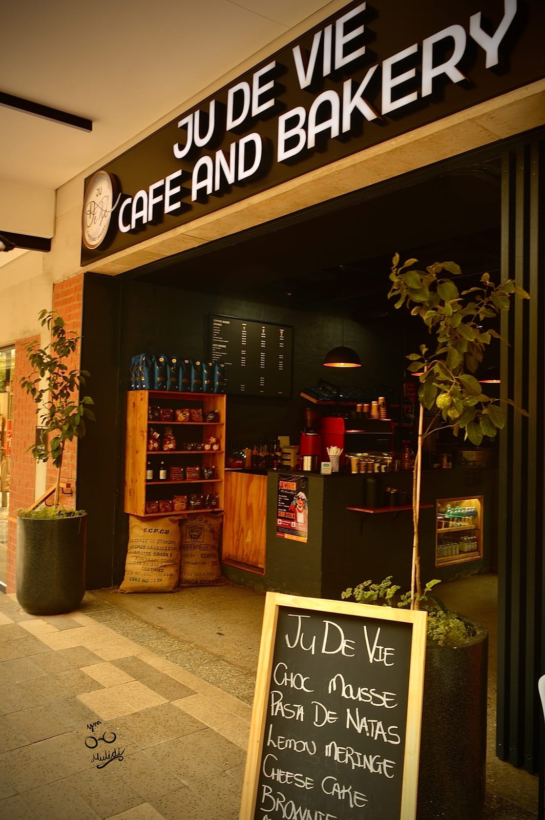 Ju De Vie Cafe and Bakery