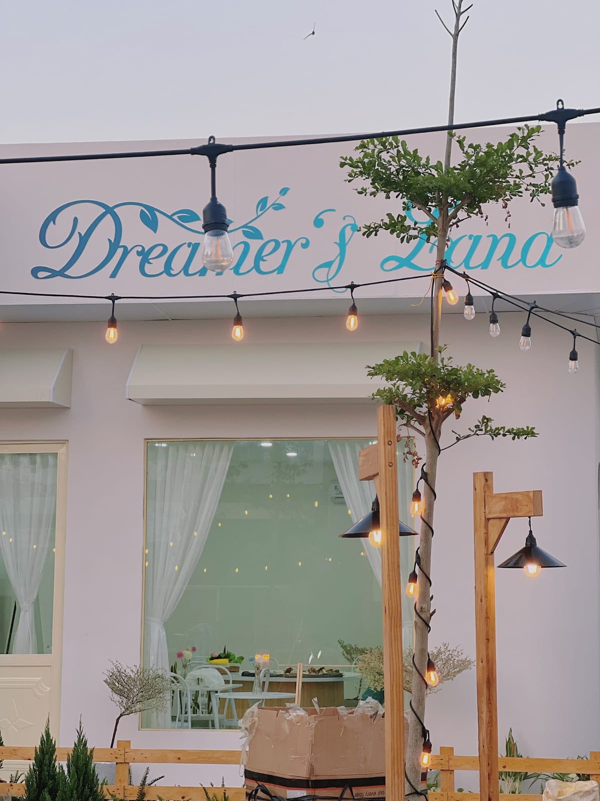 Tiệm trà Dreamer's Land