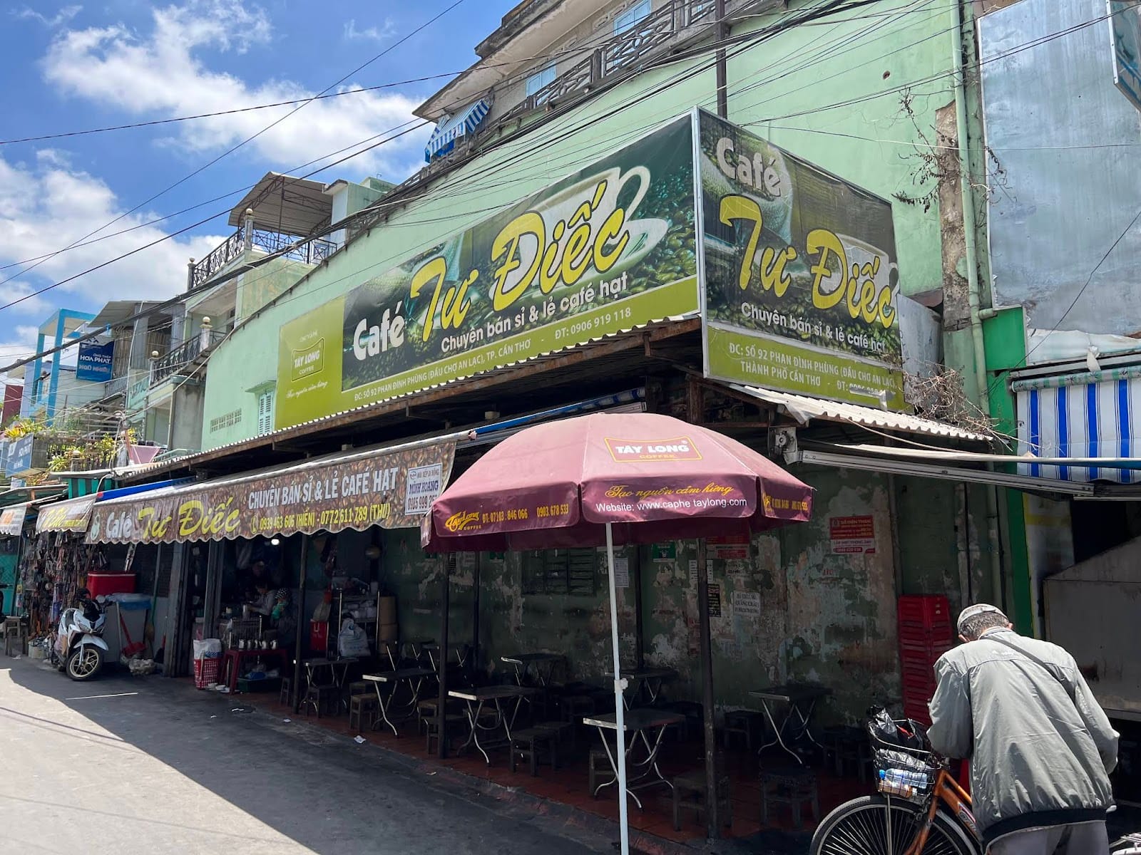 Cafe Tư Điếc