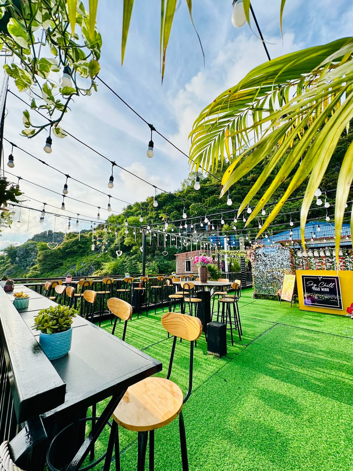 Sky Chill Thảo Minh Cát Bà - Coffee & Tea - Rooftop