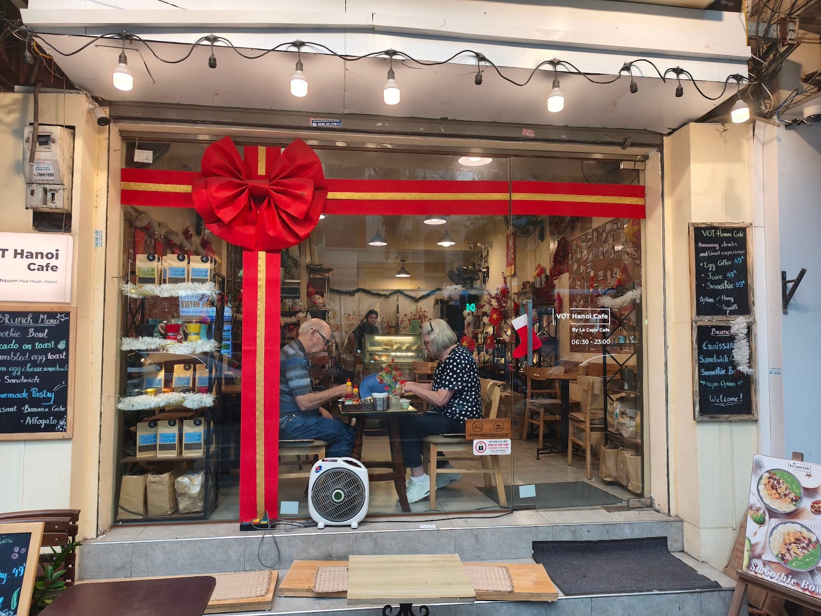 VỢT Hanoi Cafe (by La Capo Cafe)