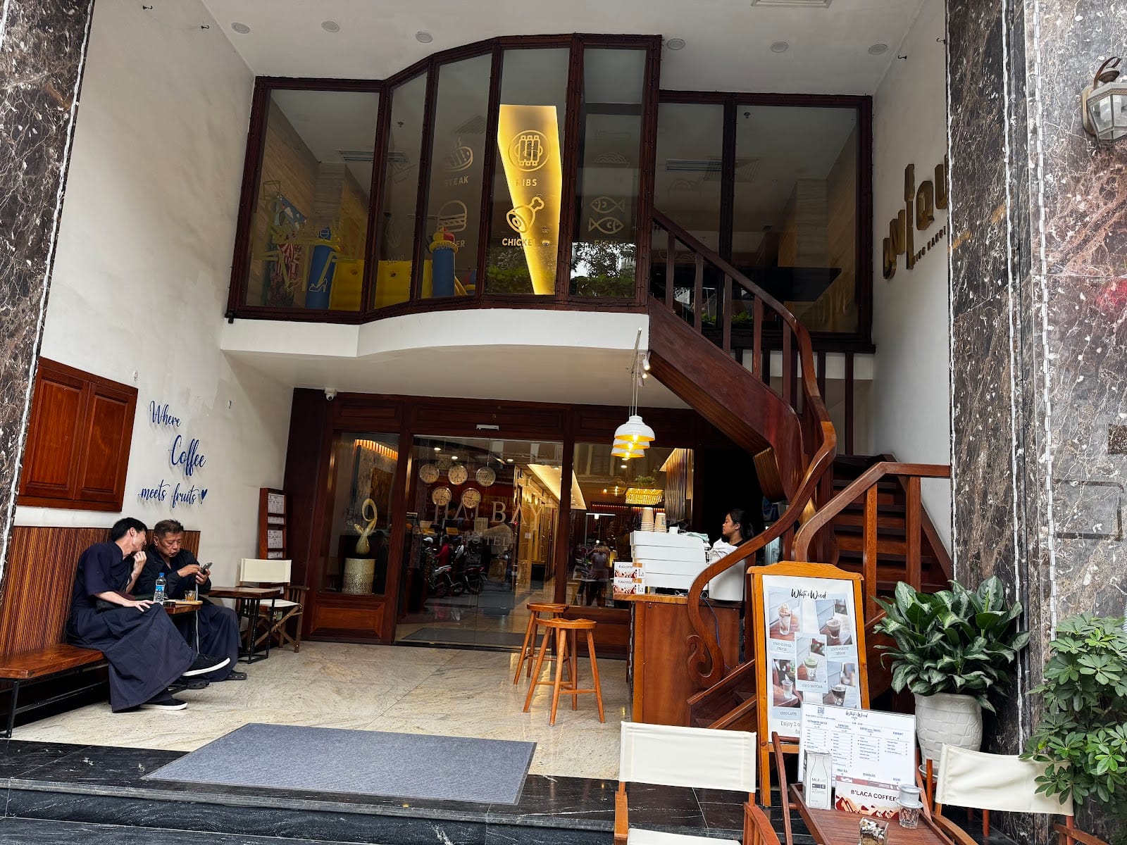 WhitenWood Cafe HaNoi