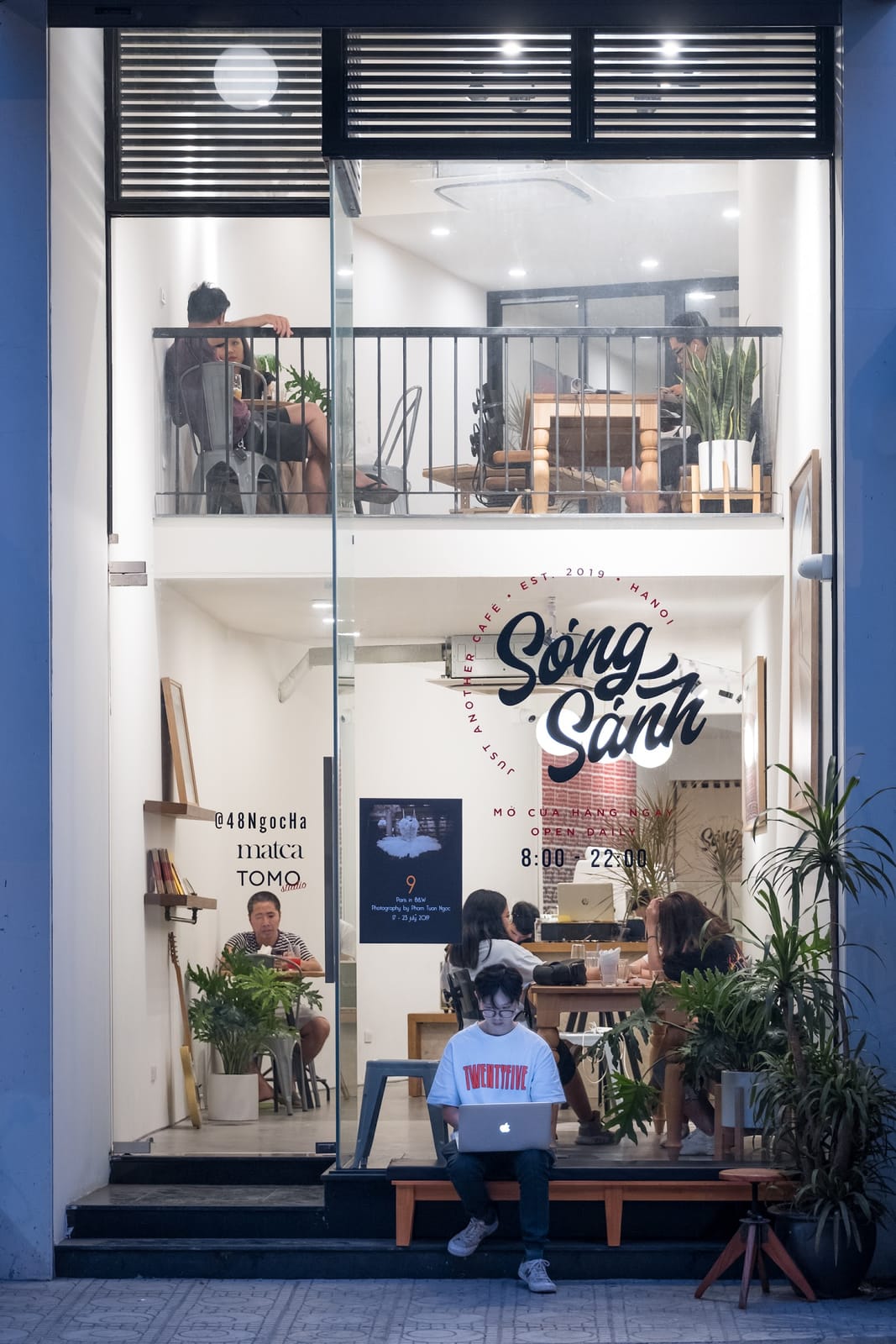 Sóng Sánh Café & Roastery