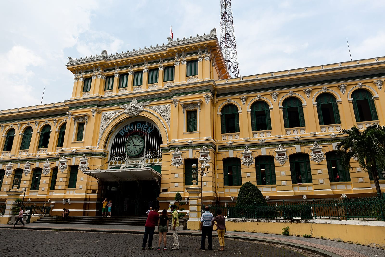 % Arabica Ho Chi Minh City Roastery photo 4