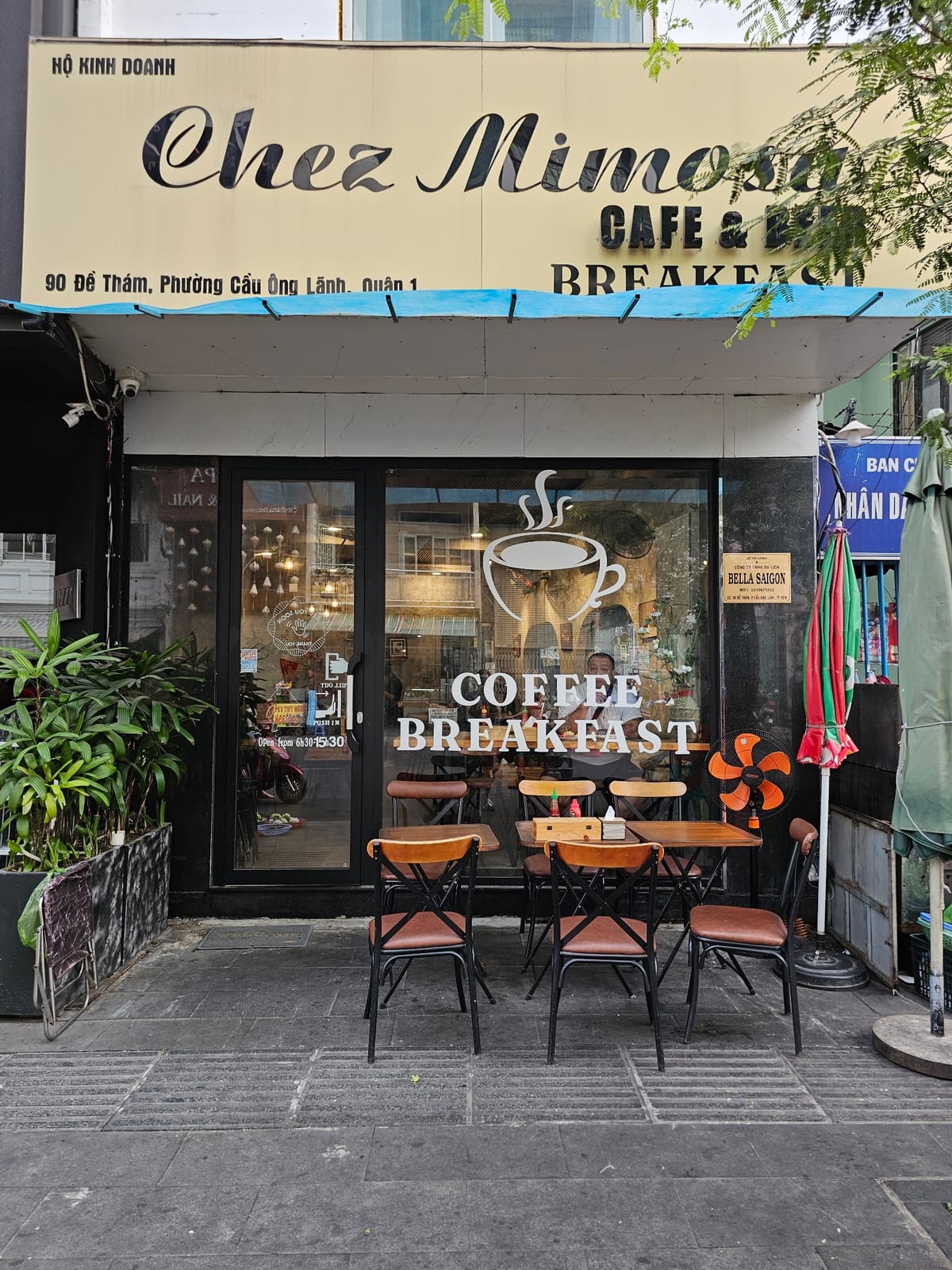 Chez Mimosa Cafe & Breakfast
