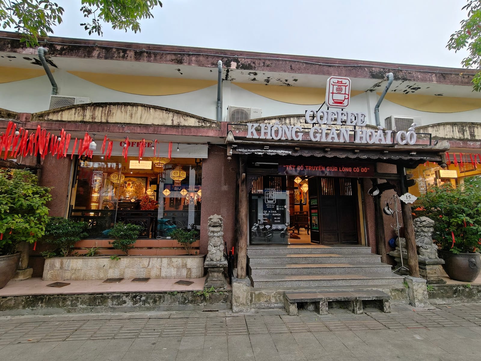 Không Gian Hoài Cổ Coffee