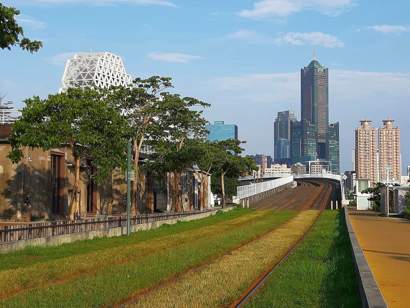NOW & THEN by nybc 駁二店 photo 3