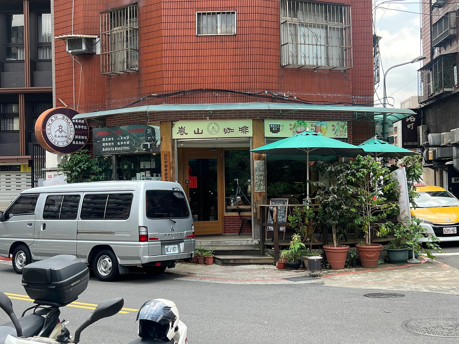 basis coffee. photo 5