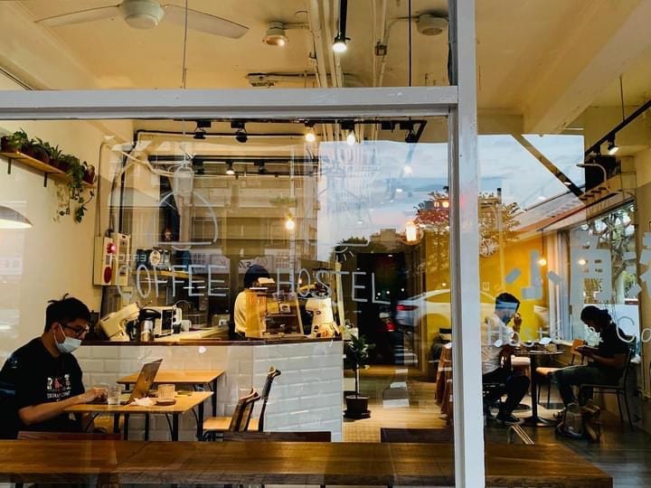Corner Hostel & Café