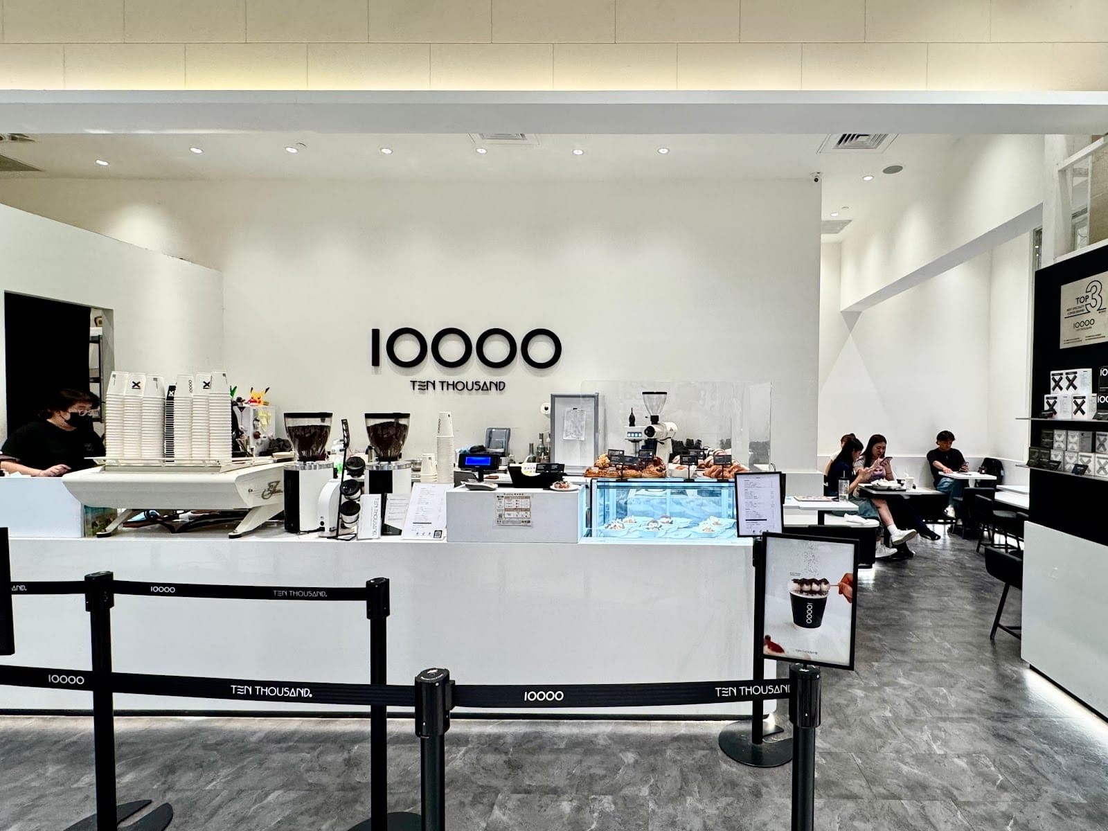 Ten Thousand Coffee Taipei Breeze NanShan Shop