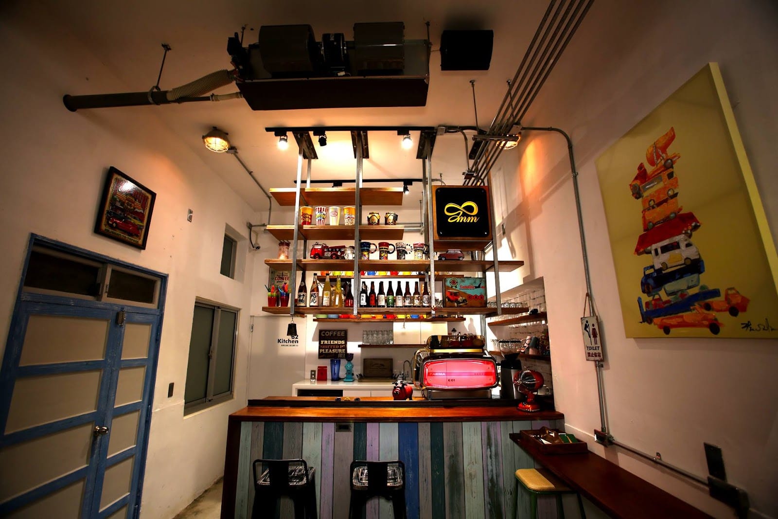 82mm Cafe
