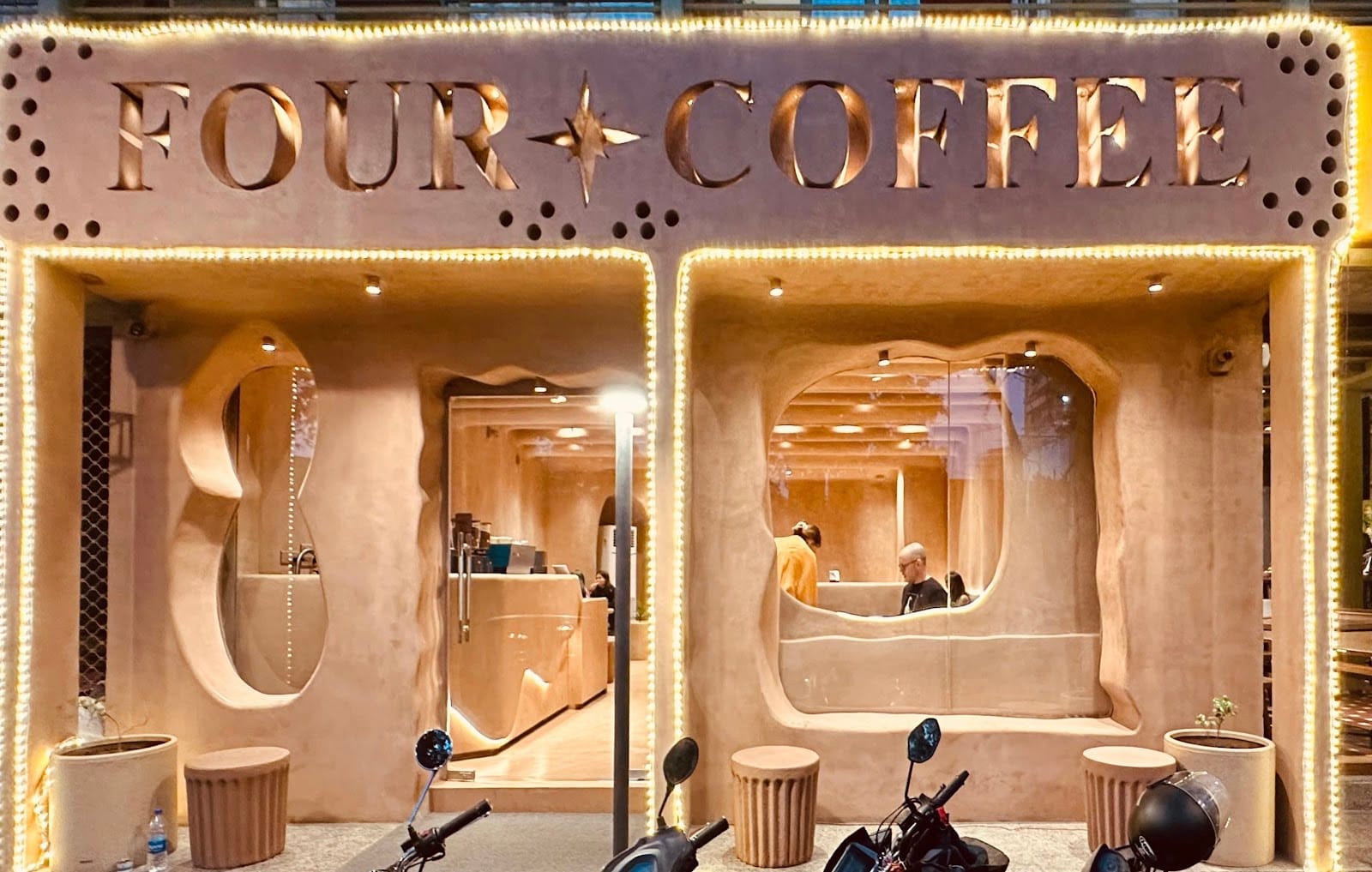Four coffee - The Clay Chapter
