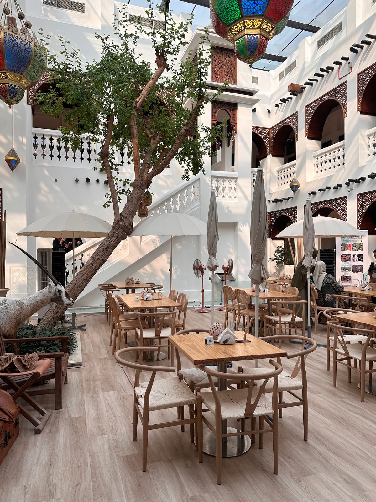 Athr Café