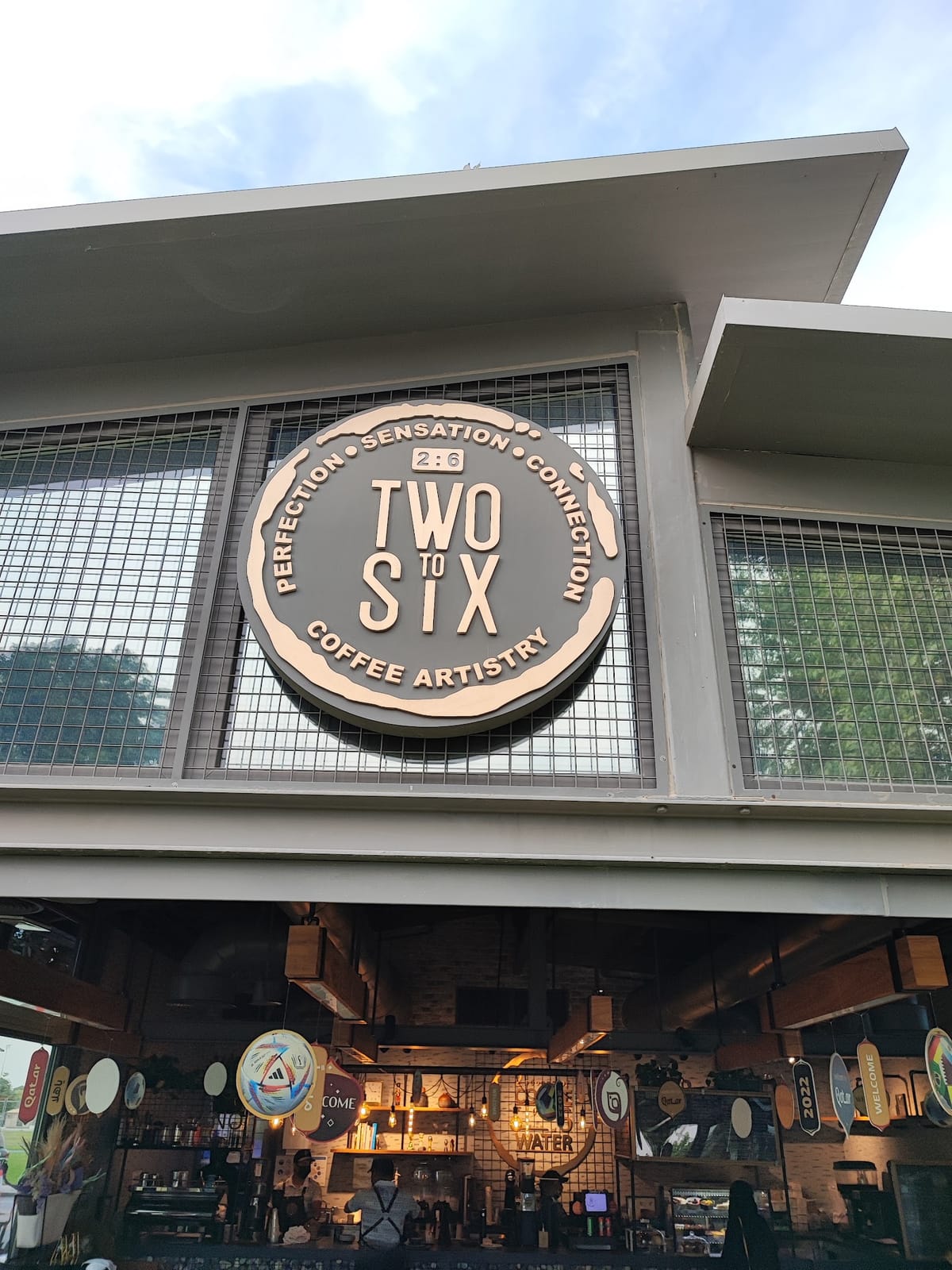2 to 6 Cafe
